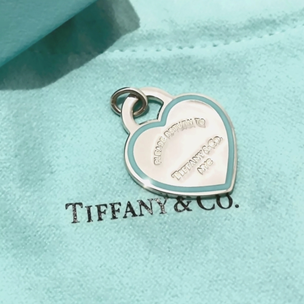 Tiffany & Co. RTT Blue Enamel Rim Heart Pendant New - Picture 1 of 6
